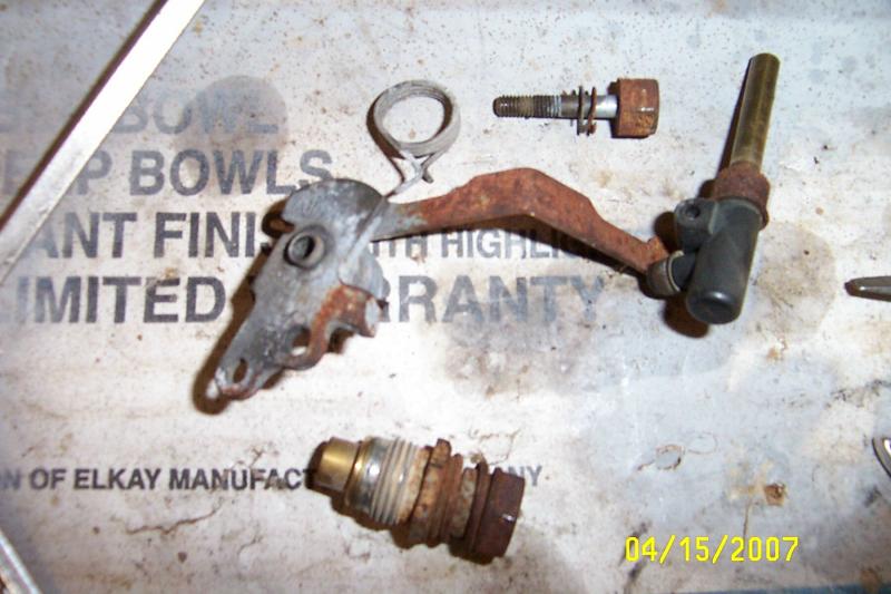 corroded carbs0006.jpg